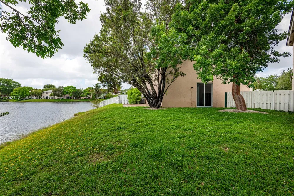 850 NW 98th Ave Plantation, FL 33324