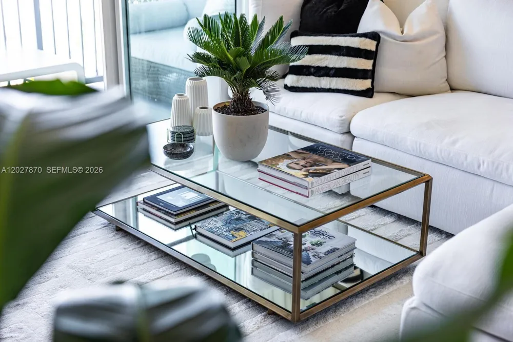 90 Alton Rd #2207 Miami Beach, FL 33139