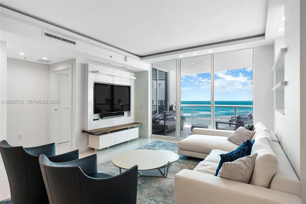 3801 Collins Ave #703 Miami Beach, FL 33140