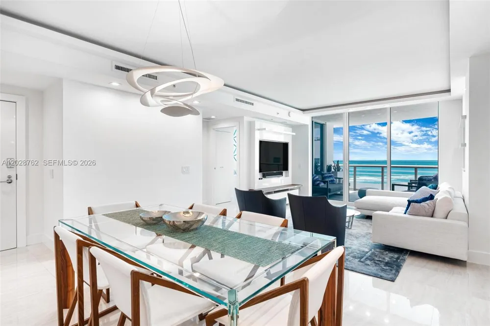 3801 Collins Ave #703 Miami Beach, FL 33140