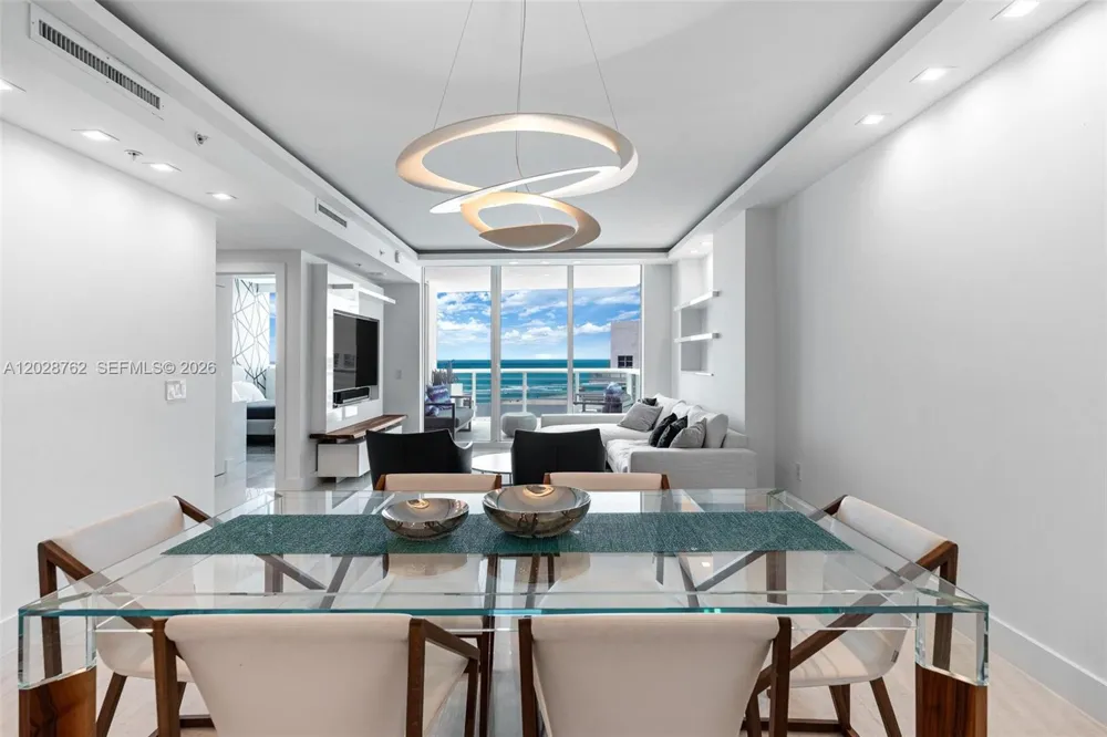 3801 Collins Ave #703 Miami Beach, FL 33140