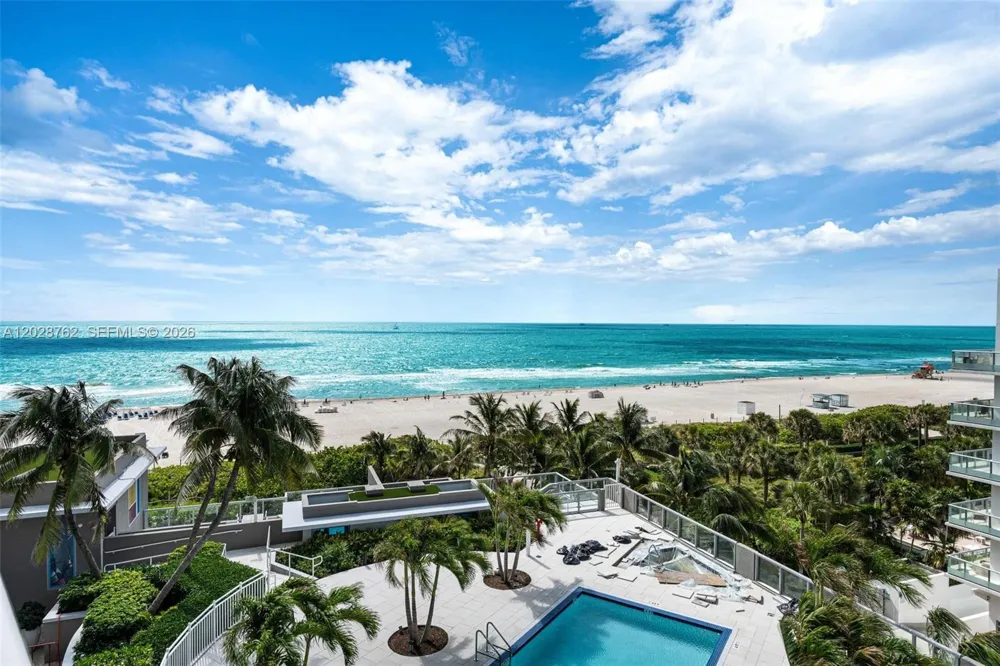 3801 Collins Ave #703 Miami Beach, FL 33140