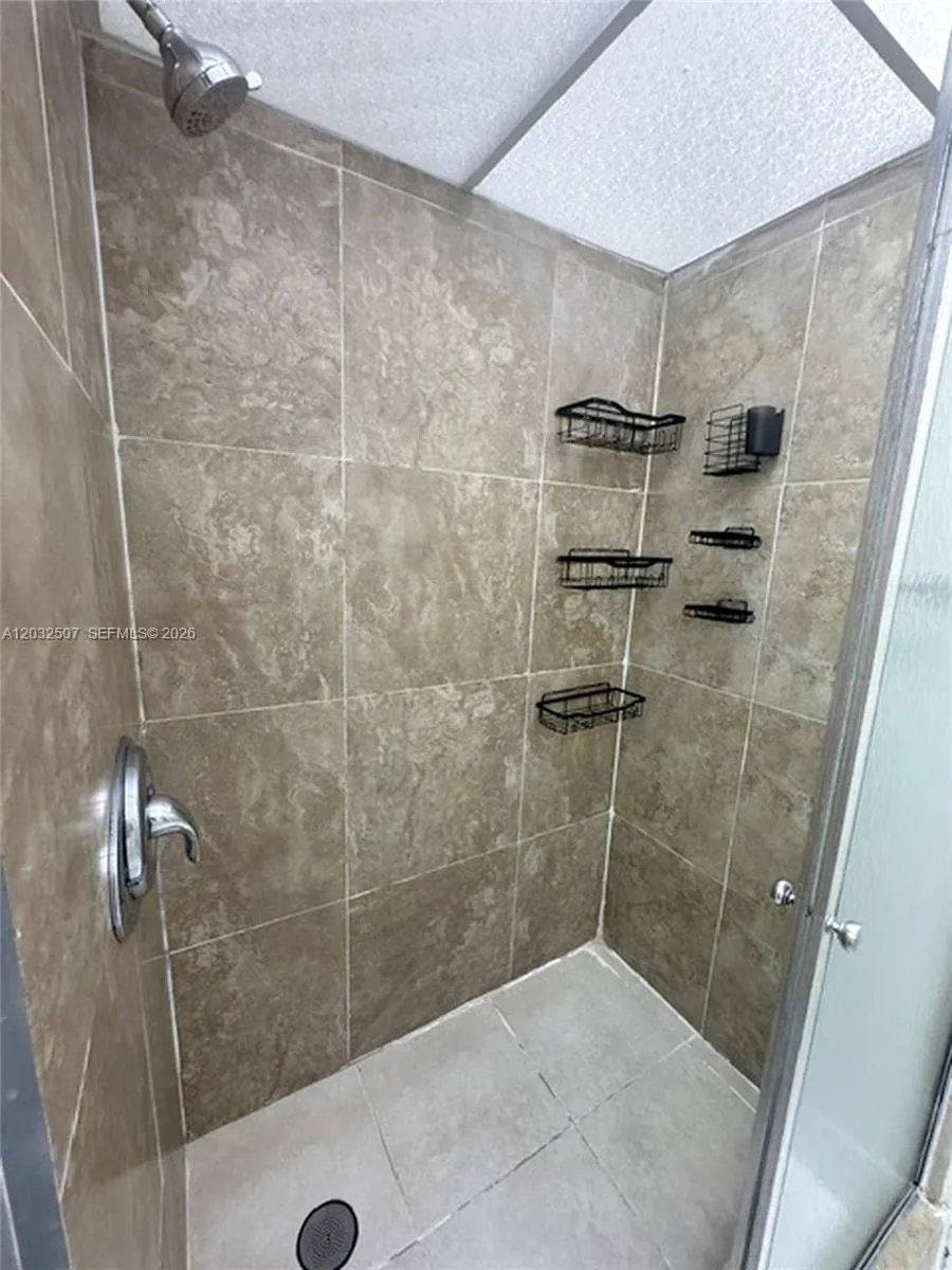 10000 NW 80th Ct #2249 Hialeah Gardens, FL 33016