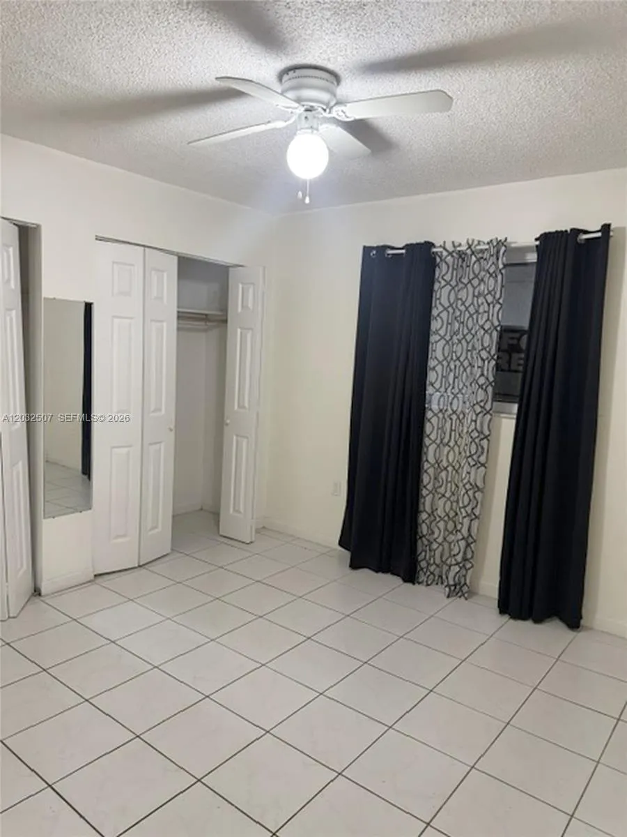 10000 NW 80th Ct #2249 Hialeah Gardens, FL 33016