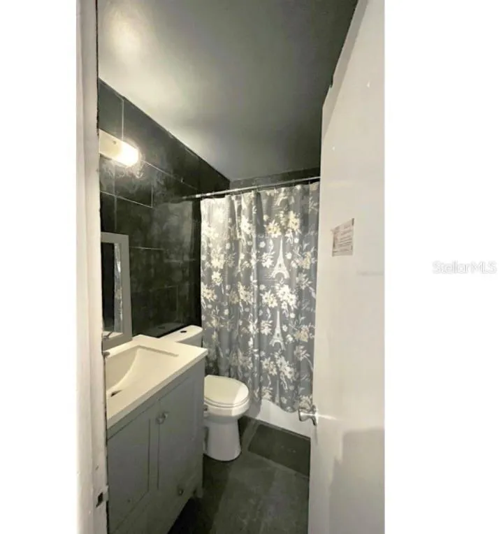 7011 CONIFER DRIVE Tampa, FL 33637