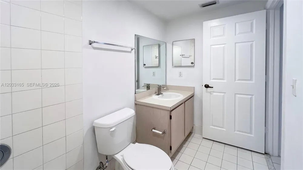 781 SW 148 AV #1513 Sunrise, FL 33325