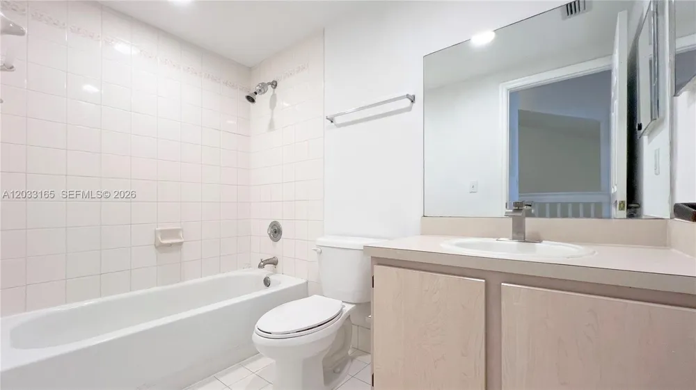 781 SW 148 AV #1513 Sunrise, FL 33325