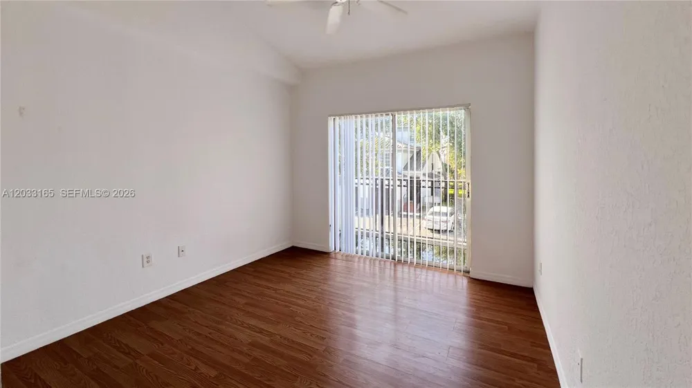 781 SW 148 AV #1513 Sunrise, FL 33325