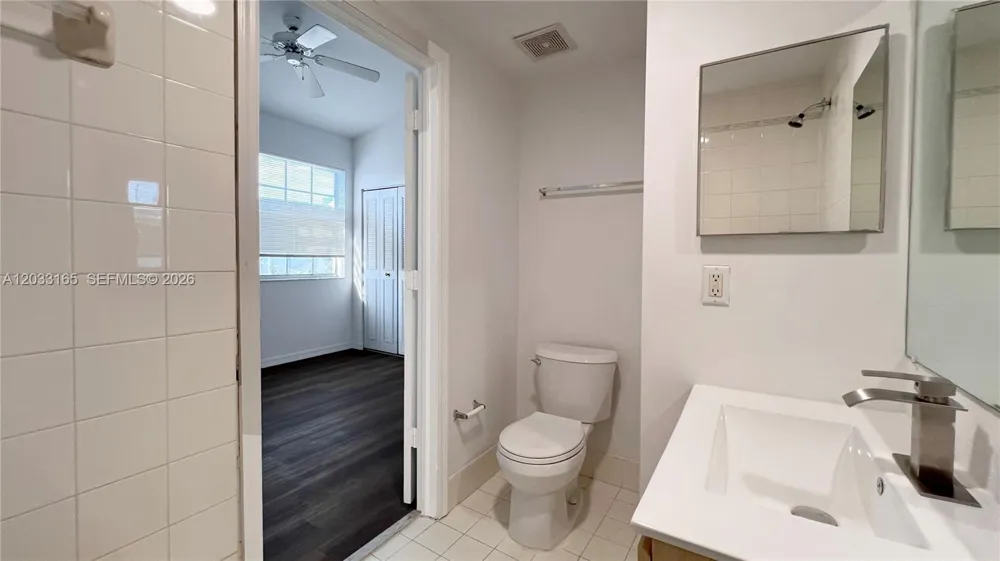 781 SW 148 AV #1513 Sunrise, FL 33325