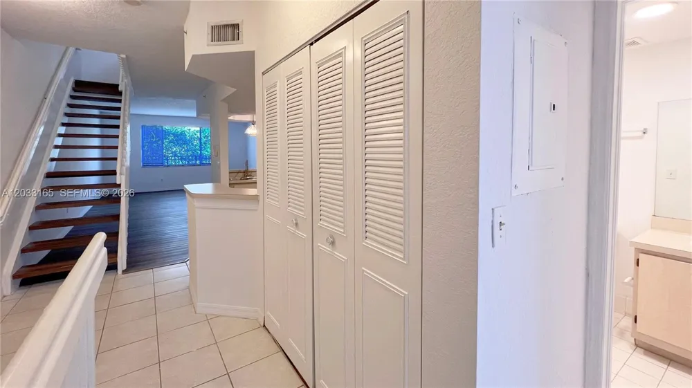 781 SW 148 AV #1513 Sunrise, FL 33325