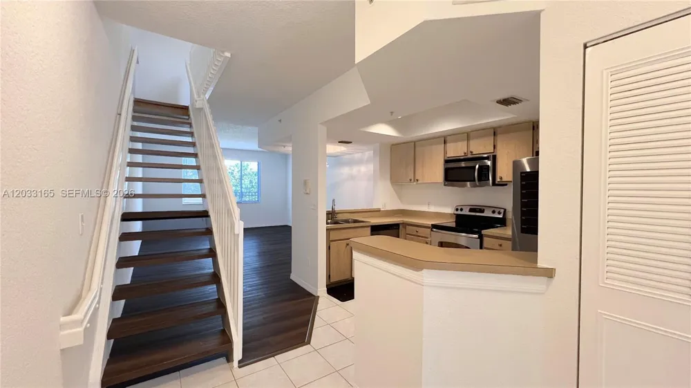 781 SW 148 AV #1513 Sunrise, FL 33325