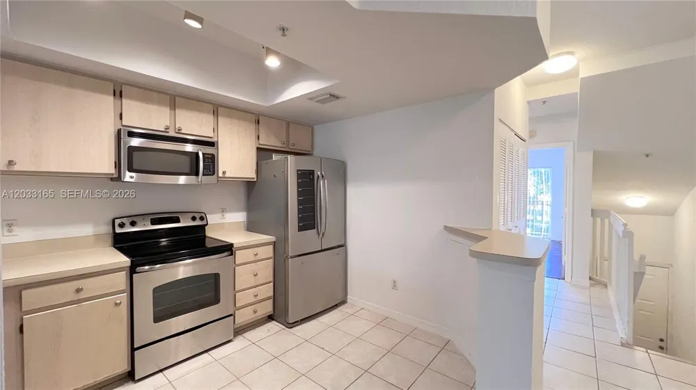 781 SW 148 AV #1513 Sunrise, FL 33325