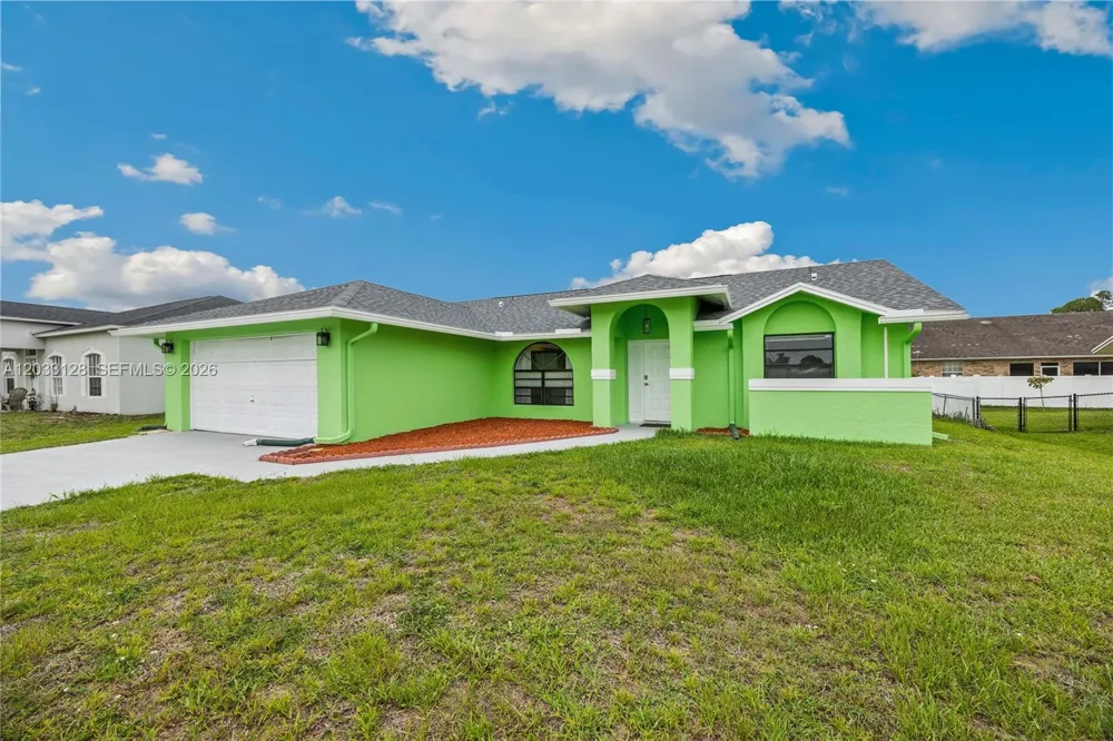 1737 NW Nanton St Other City - In The State Of Florida, FL 32907