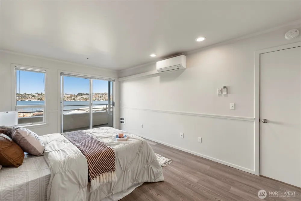 2400 8th Avenue #1S Seattle, WA 98109