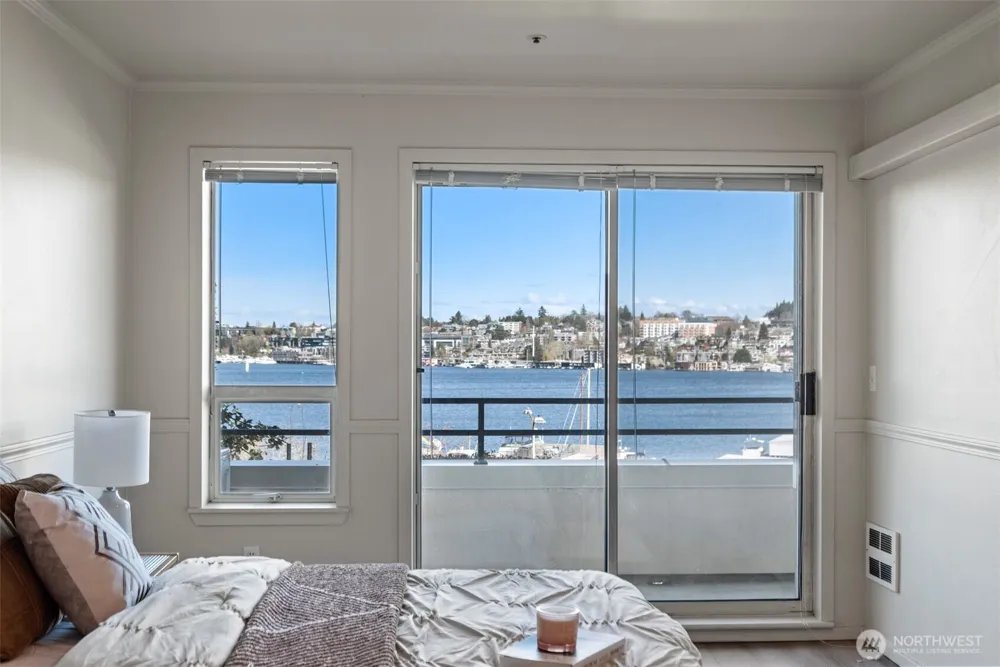 2400 8th Avenue #1S Seattle, WA 98109