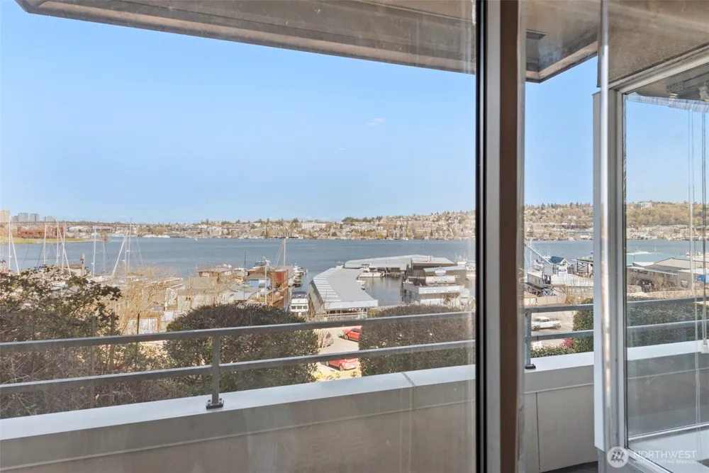 2400 8th Avenue #1S Seattle, WA 98109