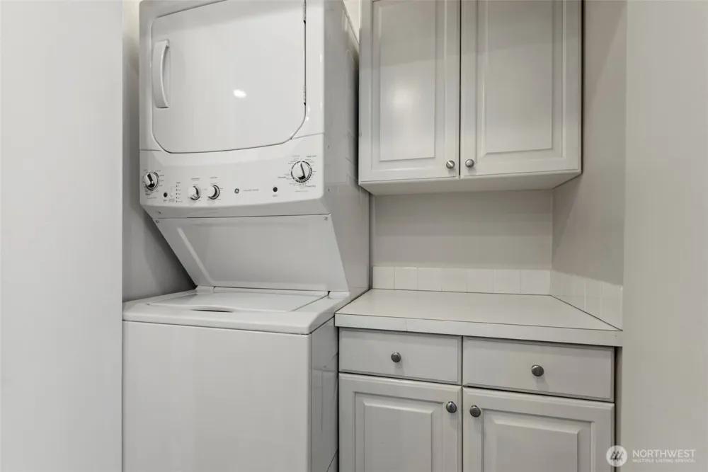 2400 8th Avenue #1S Seattle, WA 98109