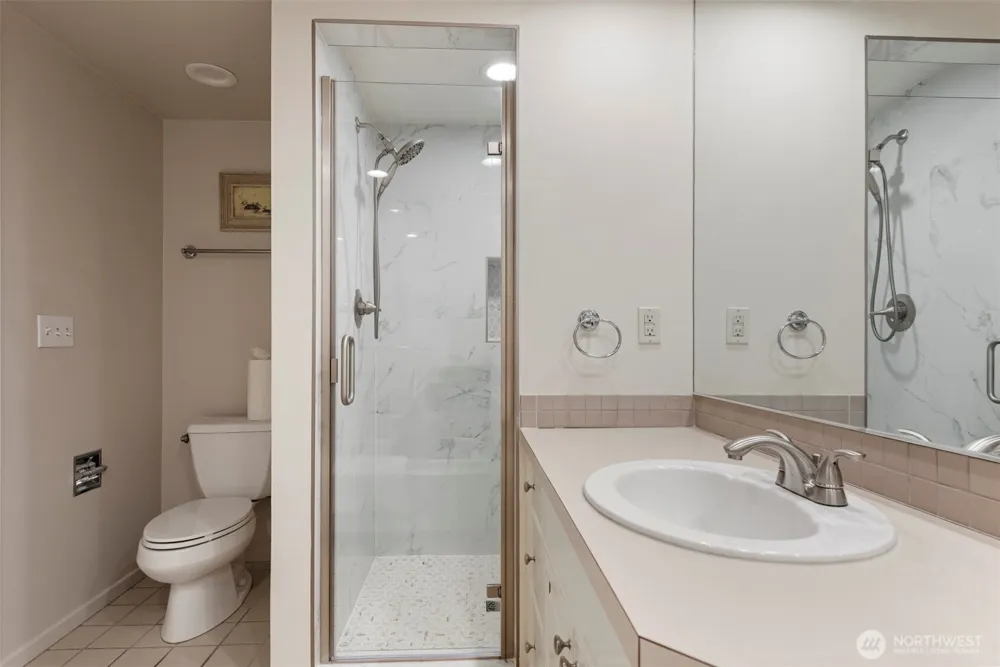2400 8th Avenue #1S Seattle, WA 98109