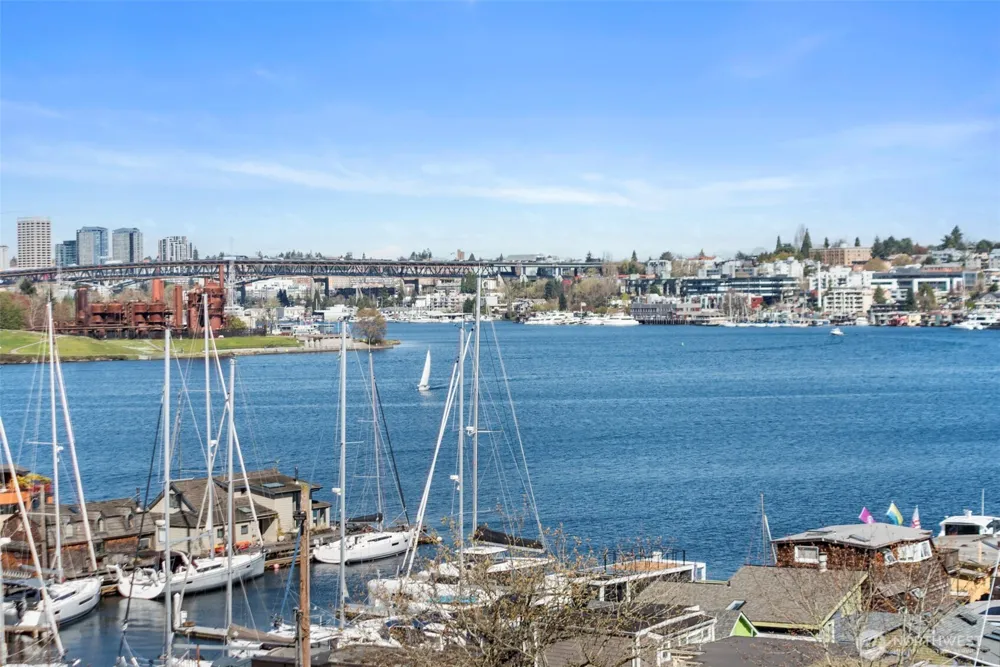 2400 8th Avenue #1S Seattle, WA 98109