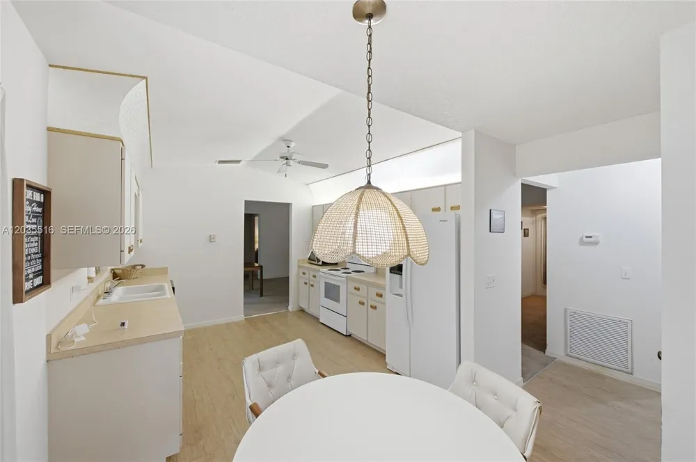 642 Nobles St Sebastian, FL 32958