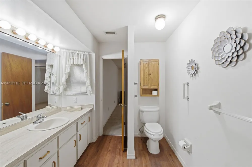 642 Nobles St Sebastian, FL 32958