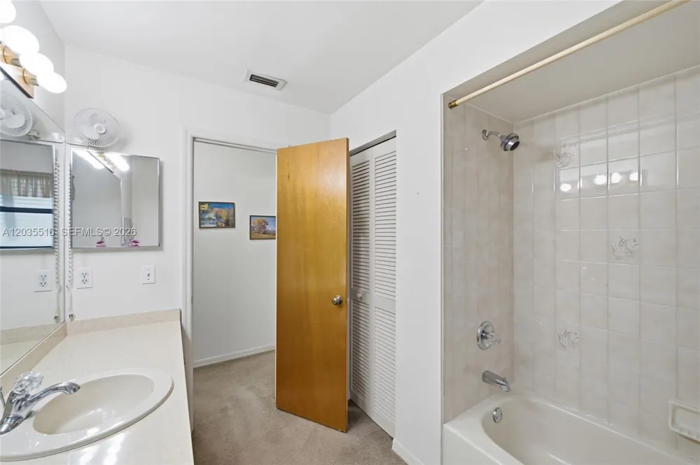 642 Nobles St Sebastian, FL 32958