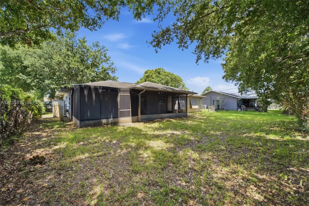 642 Nobles St Sebastian, FL 32958