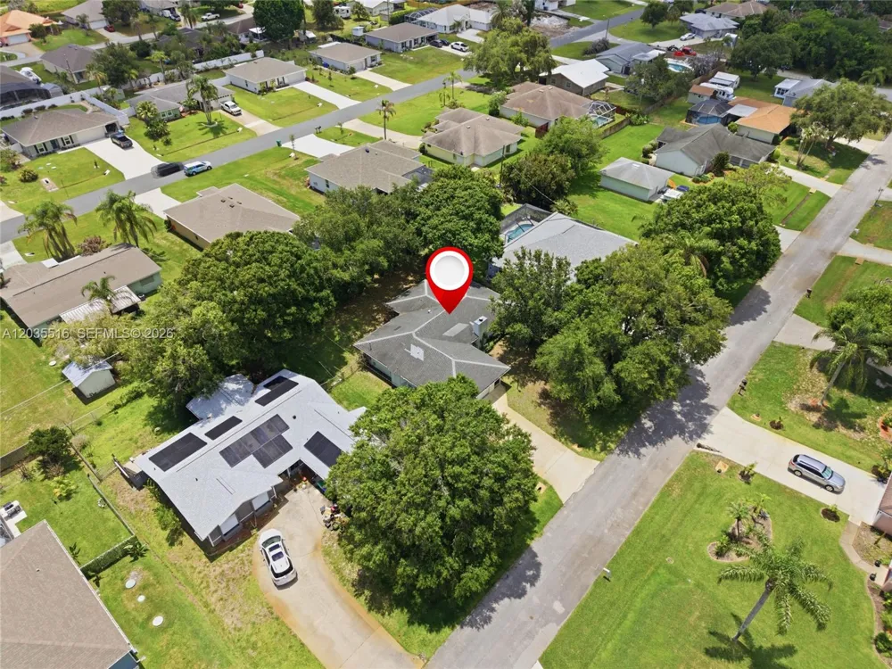 642 Nobles St Sebastian, FL 32958