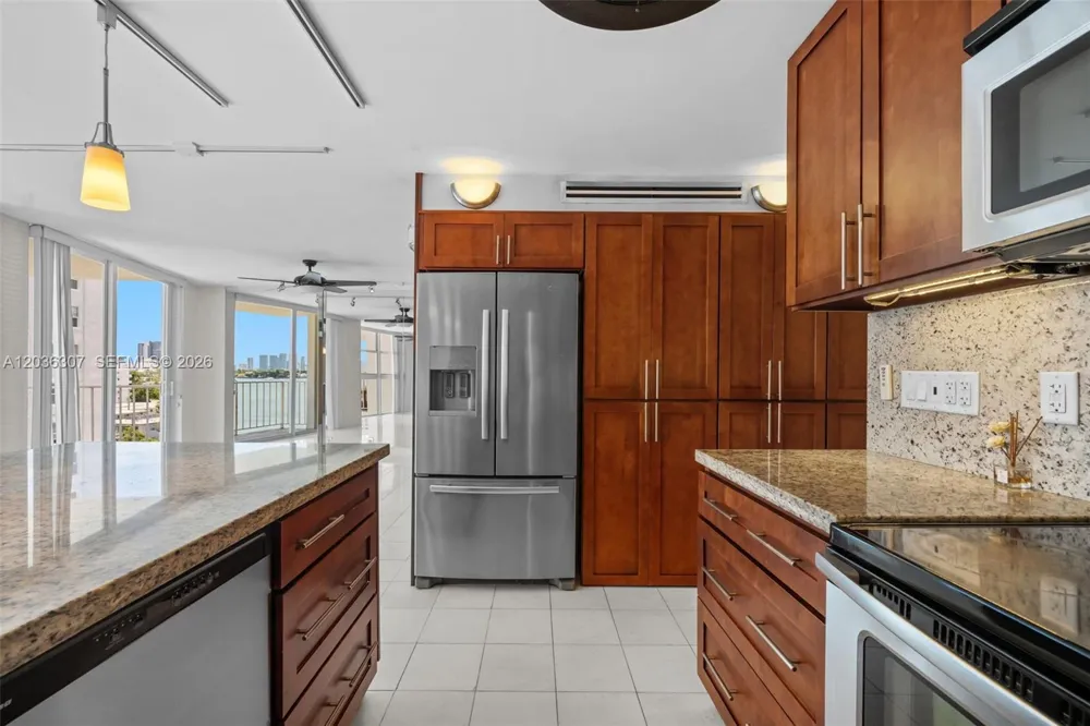 1228 West Ave #604 Miami Beach, FL 33139