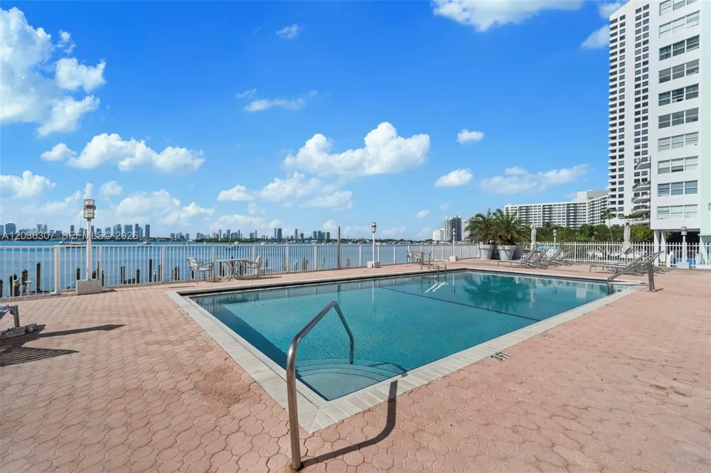 1228 West Ave #604 Miami Beach, FL 33139
