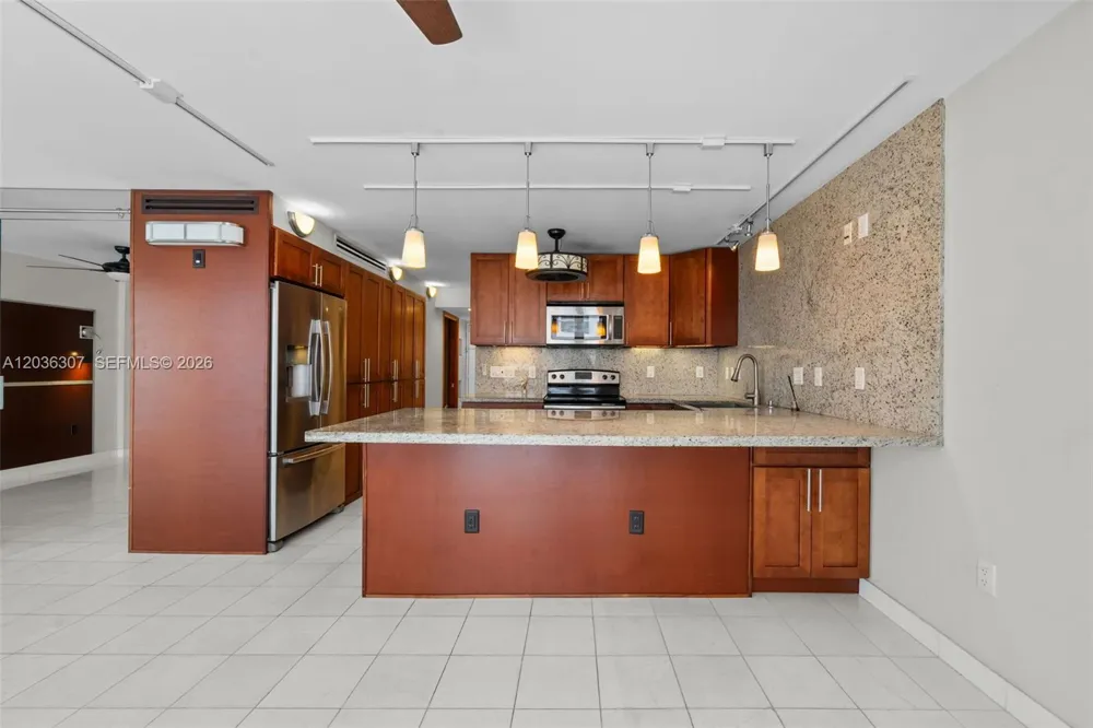 1228 West Ave #604 Miami Beach, FL 33139