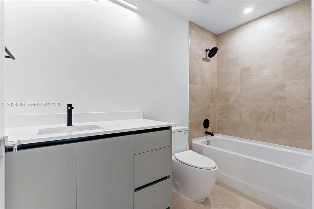 1555 NW 94TH Way Coral Springs, FL 33071