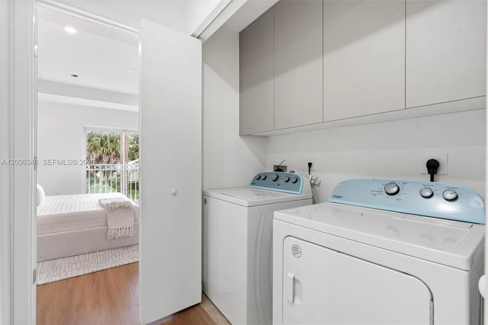 1555 NW 94TH Way Coral Springs, FL 33071