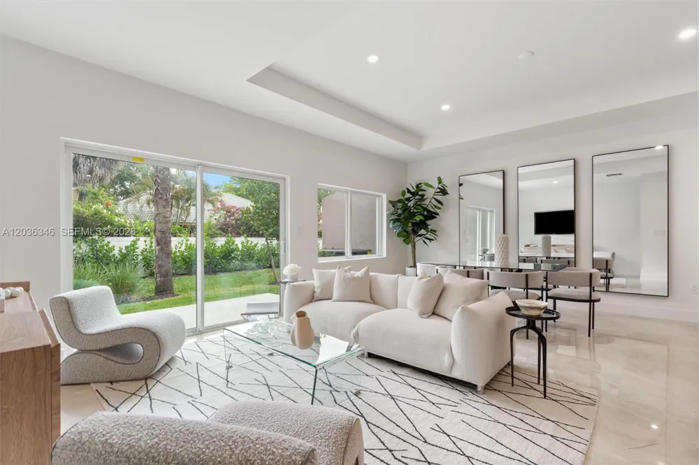 1555 NW 94TH Way Coral Springs, FL 33071