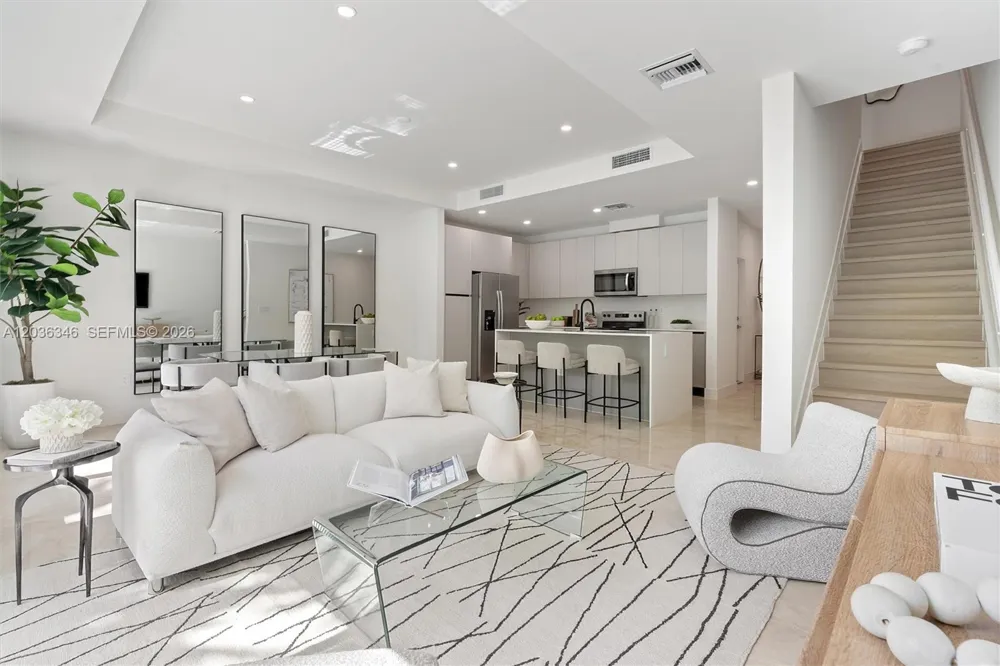 1555 NW 94TH Way Coral Springs, FL 33071