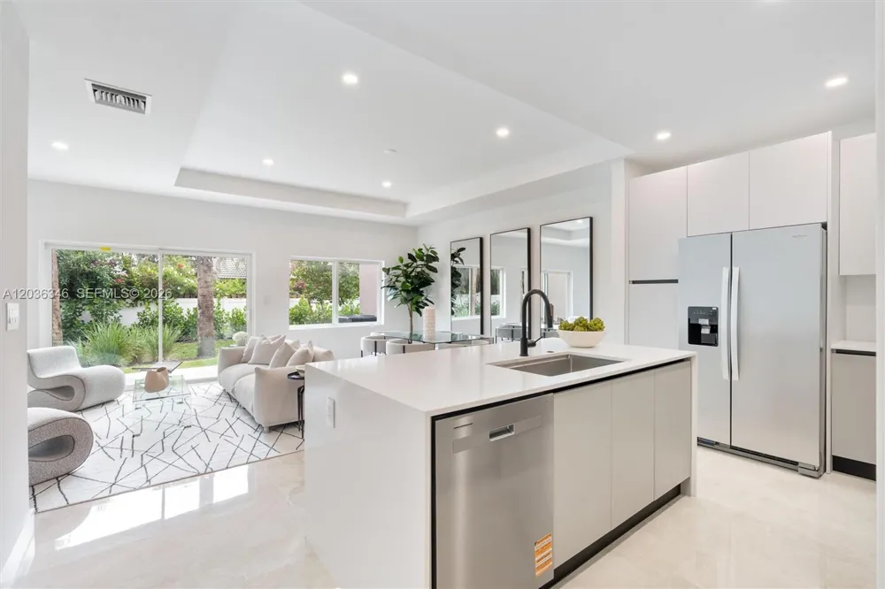 1555 NW 94TH Way Coral Springs, FL 33071