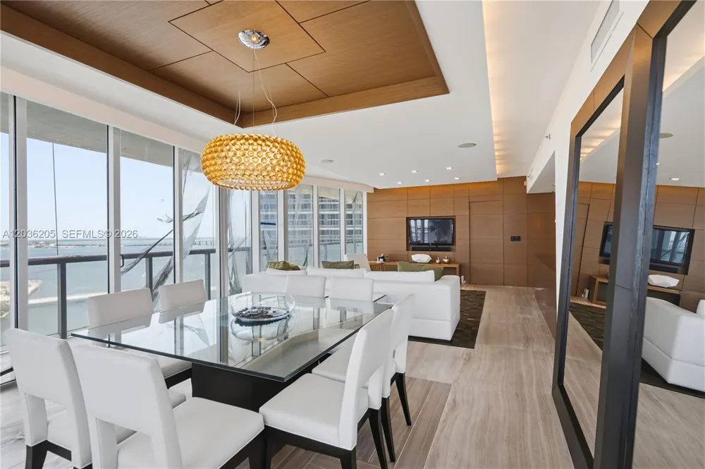 465 Brickell Ave #2101 Miami, FL 33131