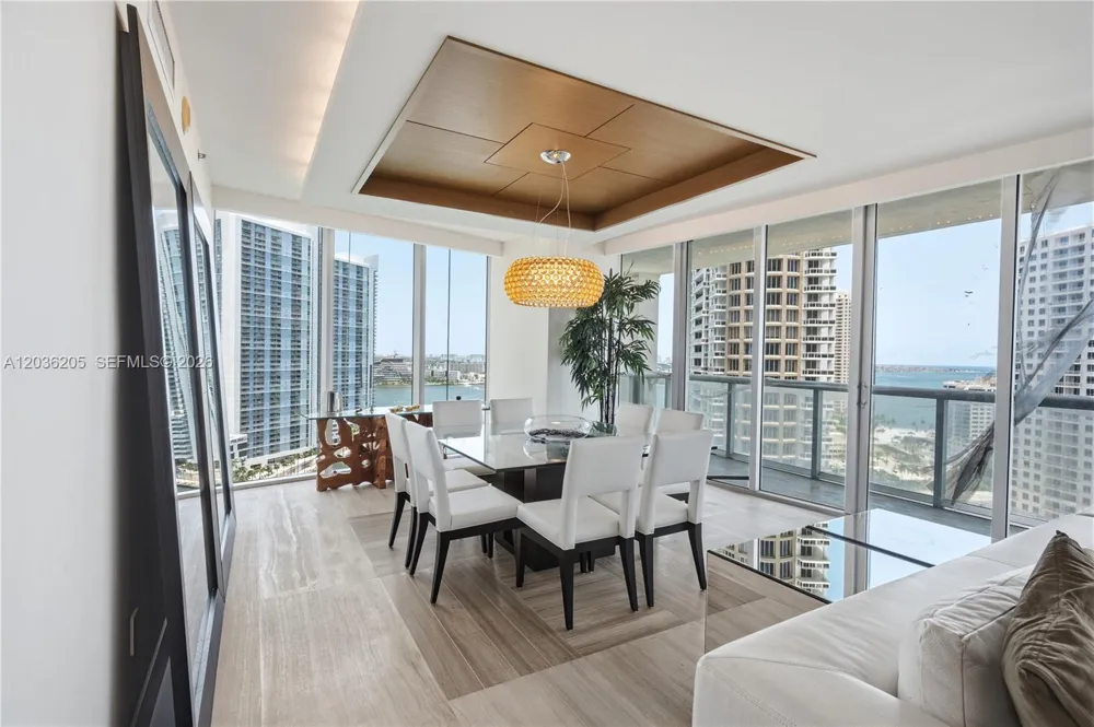 465 Brickell Ave #2101 Miami, FL 33131