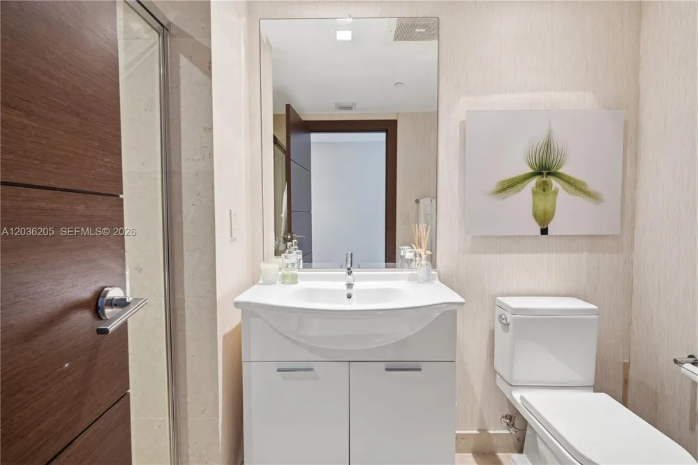 465 Brickell Ave #2101 Miami, FL 33131