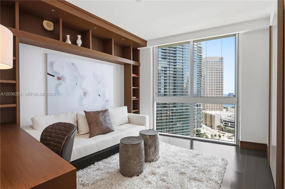 465 Brickell Ave #2101 Miami, FL 33131