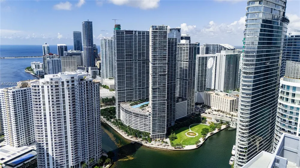 465 Brickell Ave #2101 Miami, FL 33131