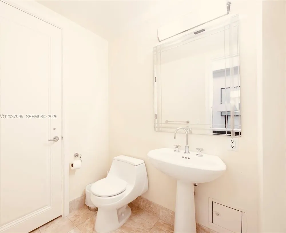 1435 Brickell Ave #3412 Miami, FL 33131