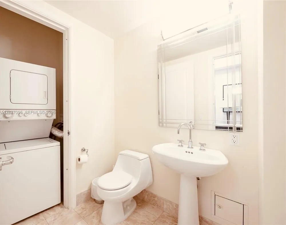 1435 Brickell Ave #3412 Miami, FL 33131