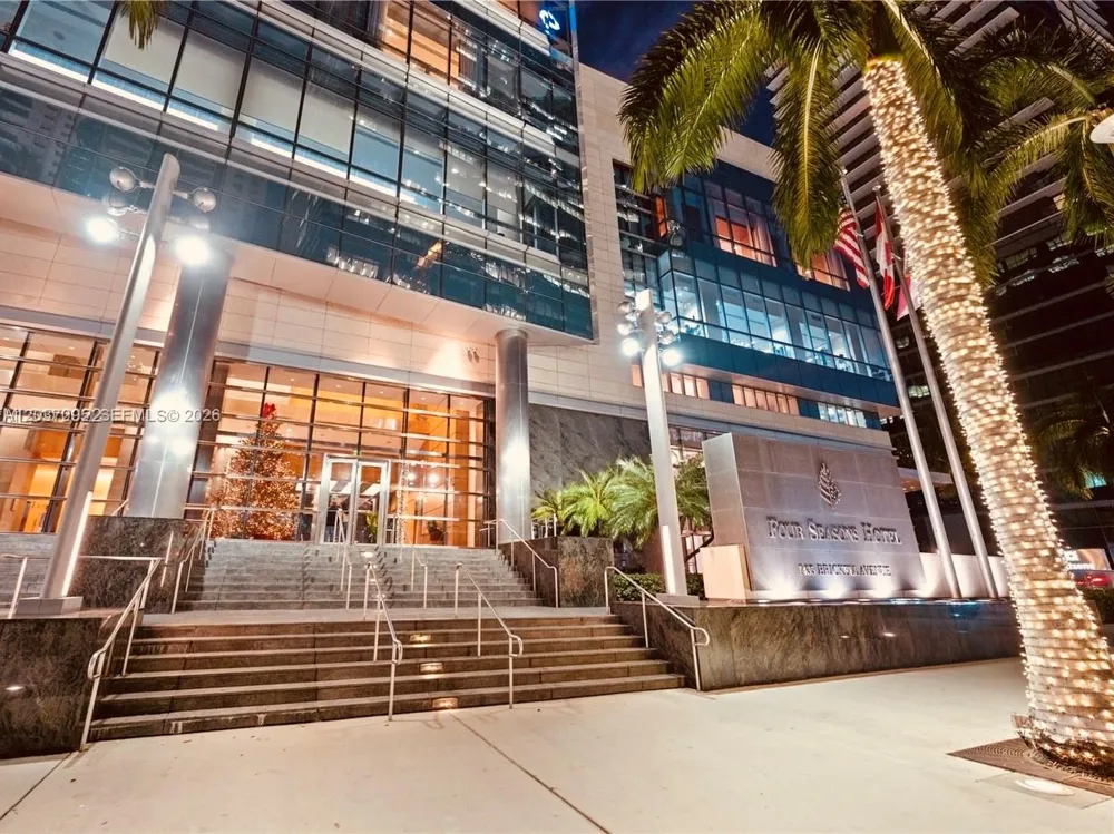 1435 Brickell Ave #3412 Miami, FL 33131