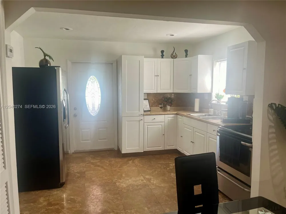 521 NW 32nd Pl Miami, FL 33125