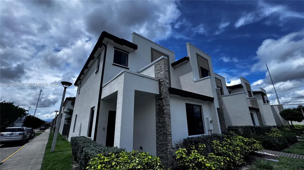 21404 NE 3rd Path Miami, FL 33179