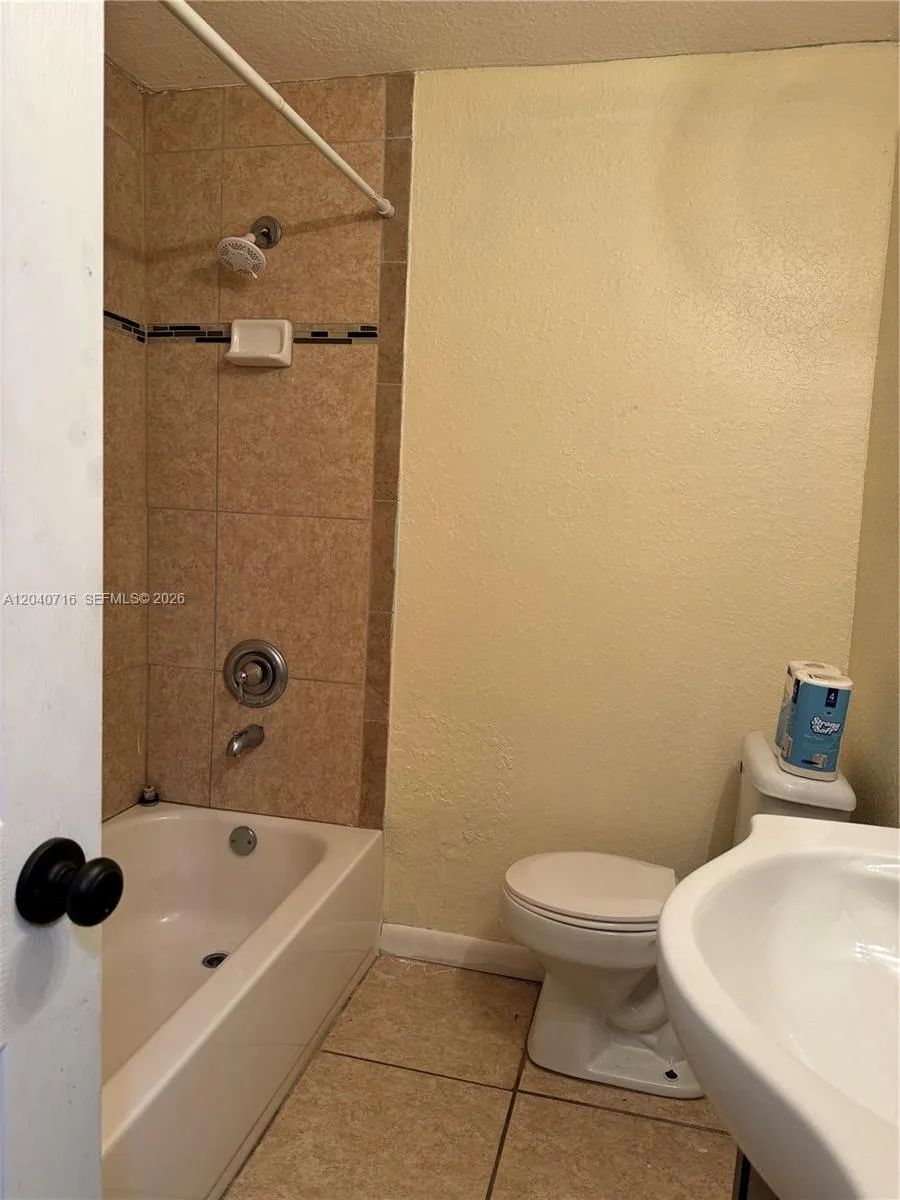 9410 Gilchrist ct Jacksonville, FL 32219