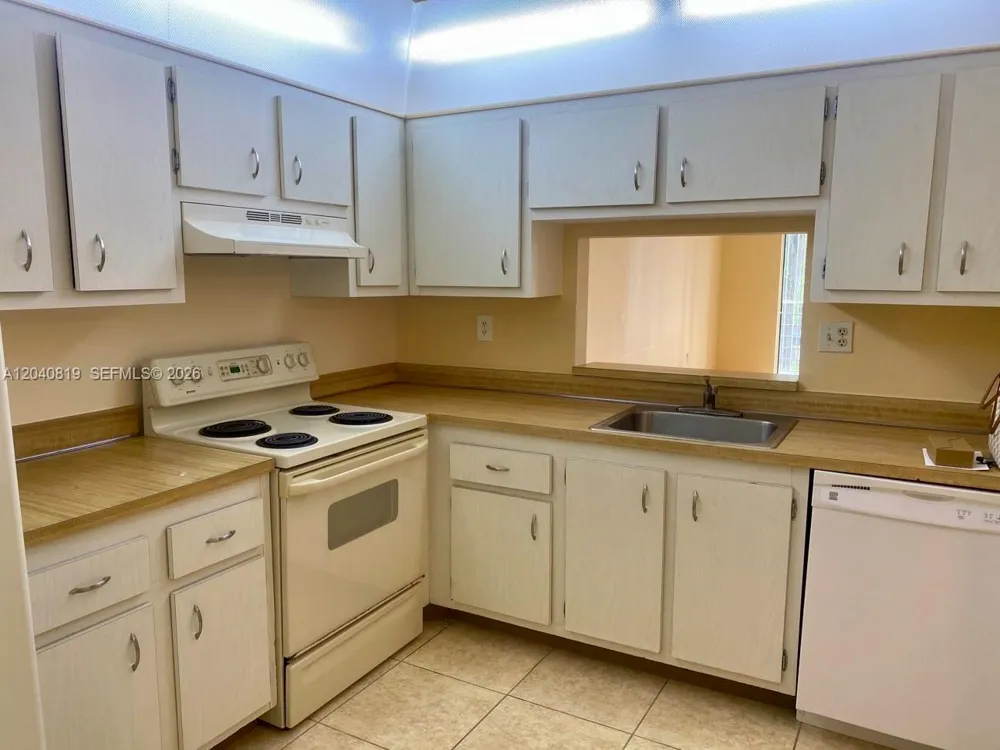 1810 SW 81st Ave #2311 North Lauderdale, FL 33068