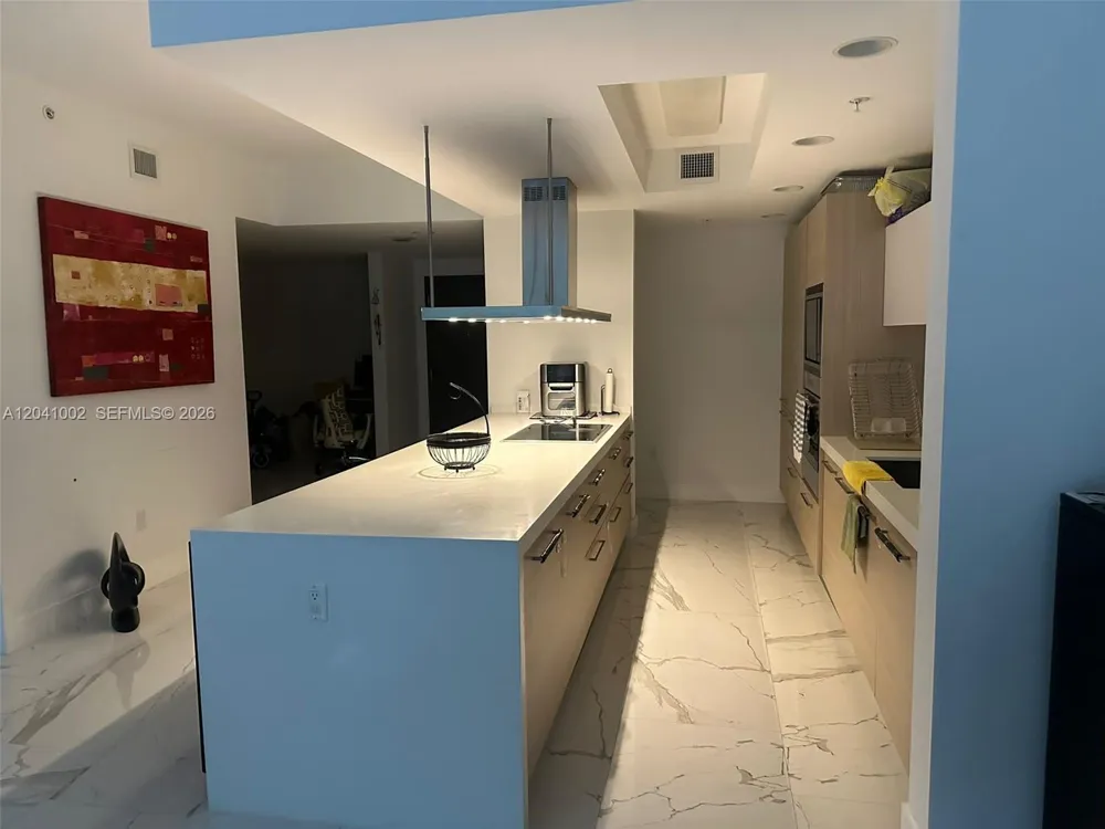17301 Biscayne Blvd #206 North Miami Beach, FL 33160