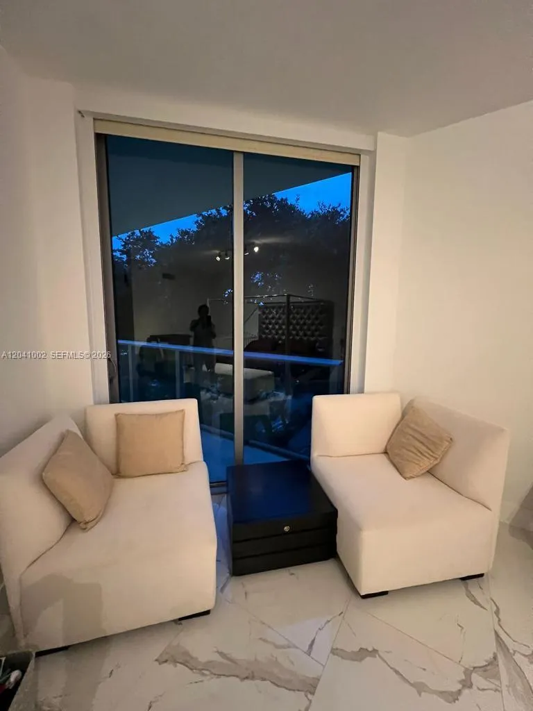 17301 Biscayne Blvd #206 North Miami Beach, FL 33160